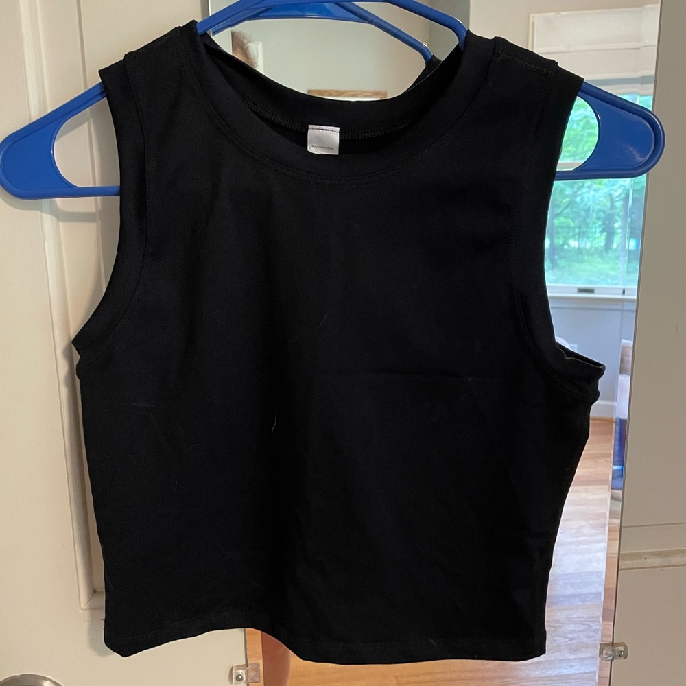 Paragon Columbia crop top black size medium